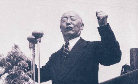1950年，阵地记者眼中的头条新闻：南朝鲜军被自己的长官切断后路