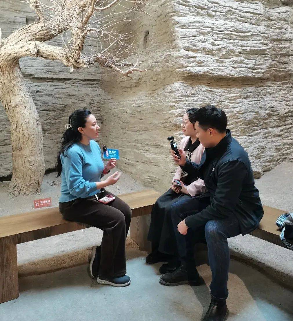 中国国际新闻交流中心外媒记者团一行参访甘肃
