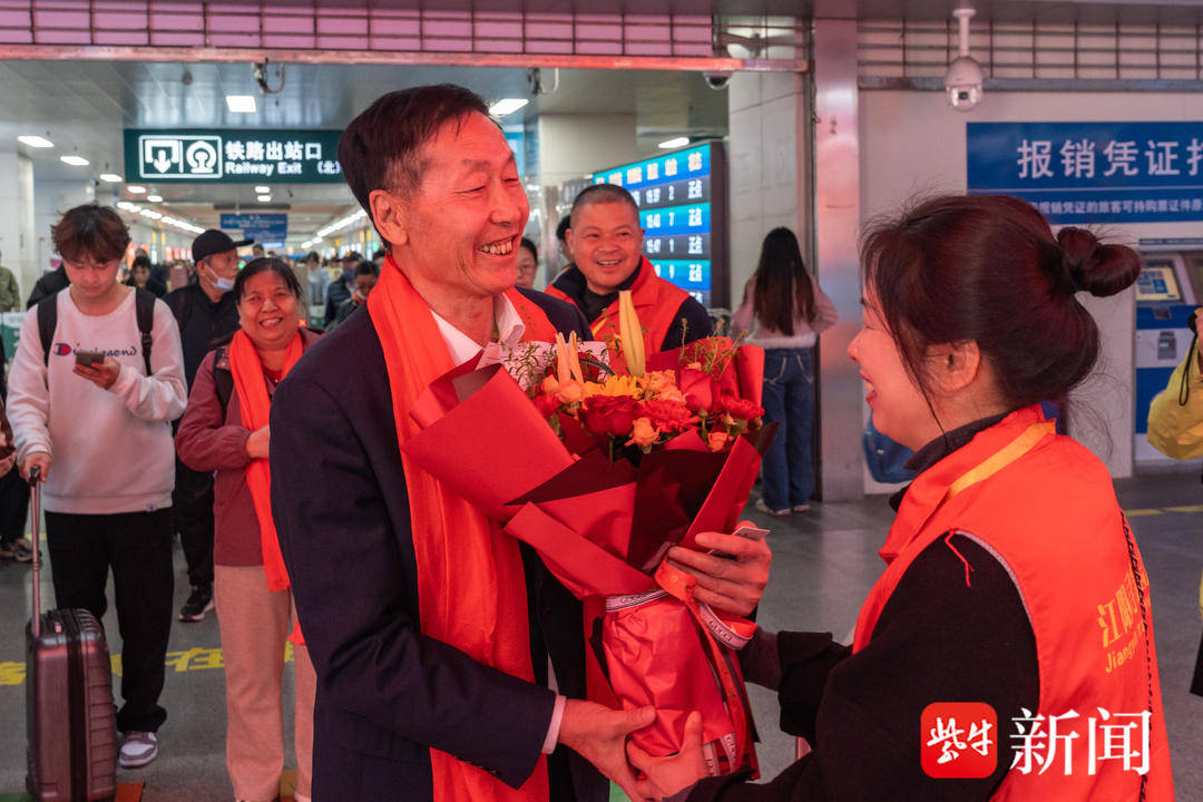 65年等待终相见！紫牛新闻明日直播这场跨越时空的团聚