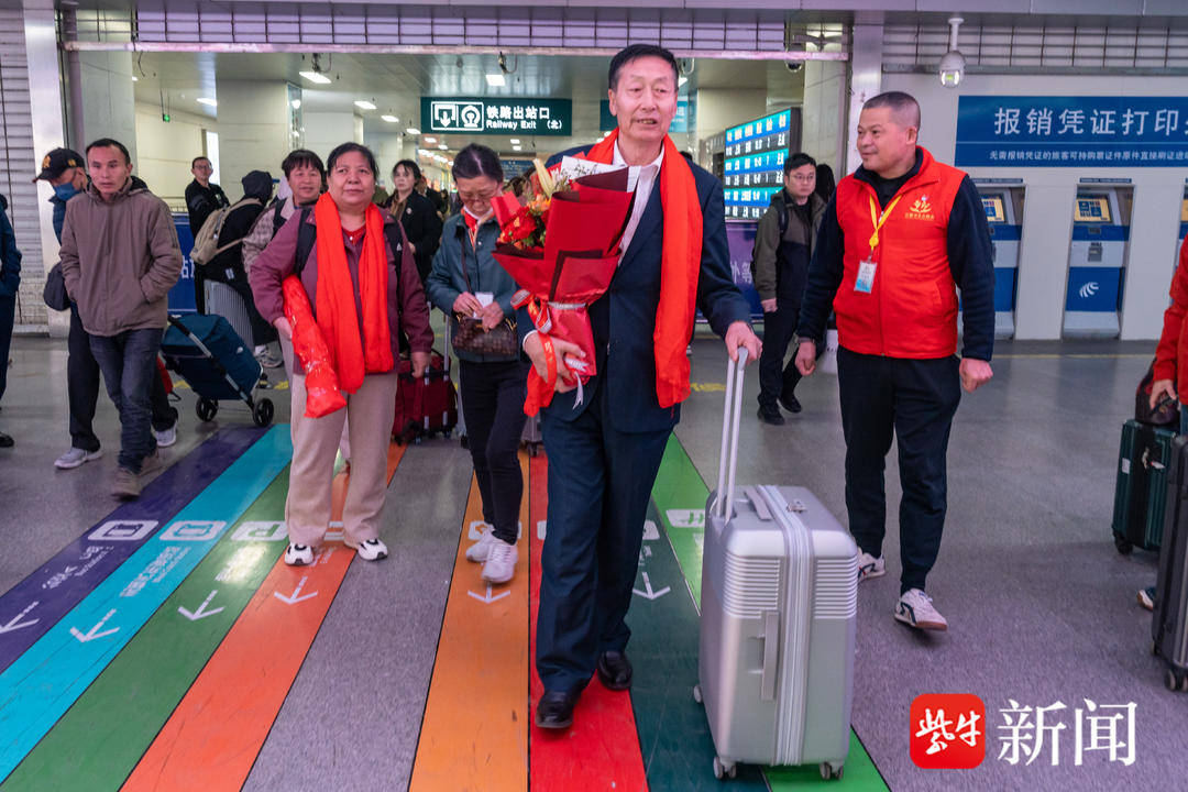 65年等待终相见！紫牛新闻明日直播这场跨越时空的团聚