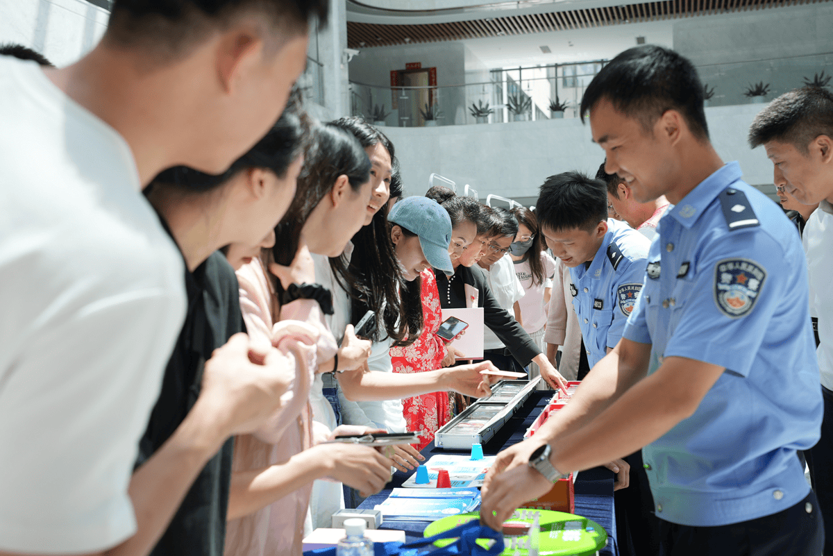 深圳强戒二所与南航共筑空勤“防毒网”