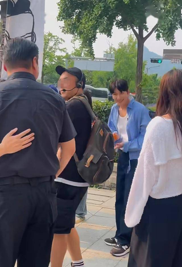 池昌旭现身台湾，37岁状态似少年，素颜怼脸拍也这么帅气