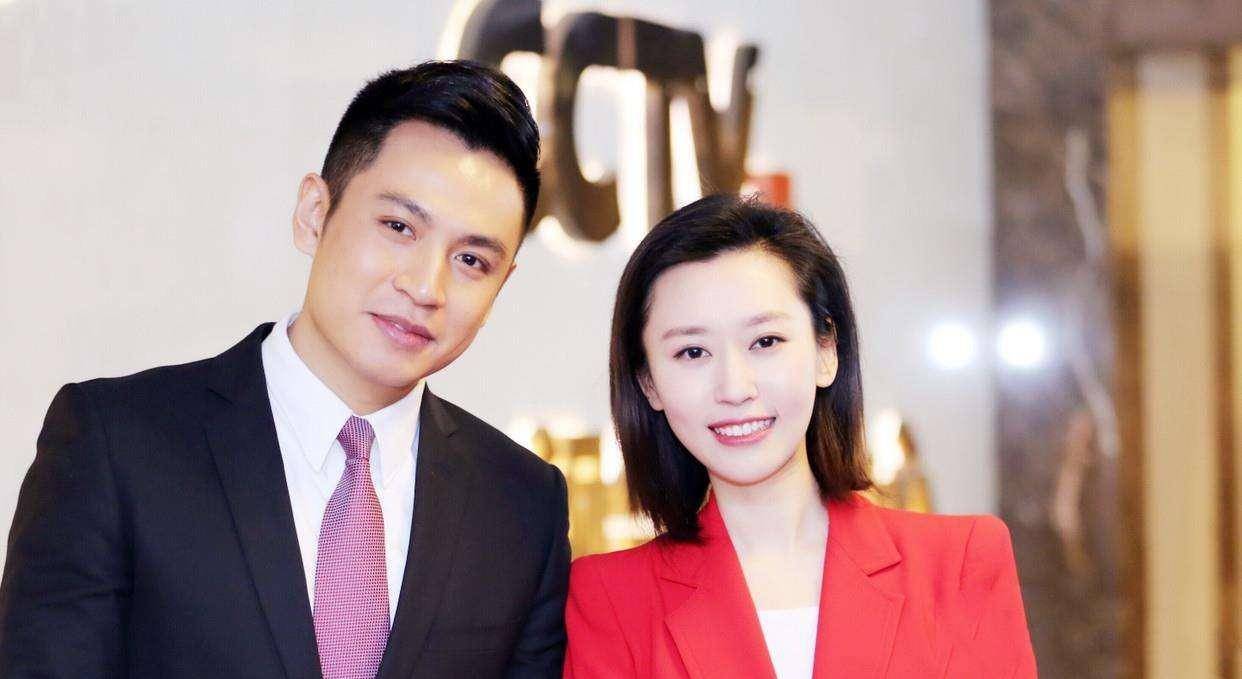 她是新闻联播首位90后主持人，神似刘亦菲，被誉为新晋女神