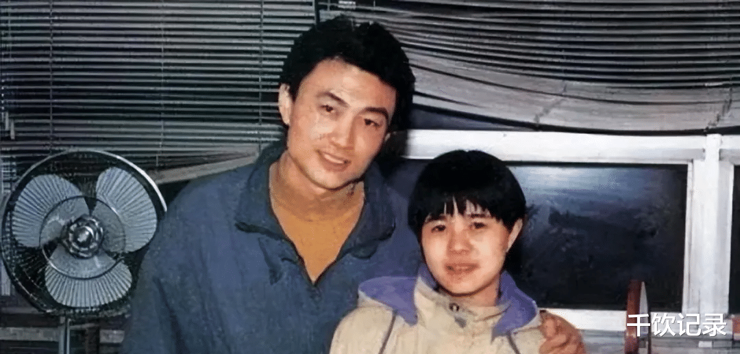刘纯燕：爱上新闻联播主持人王宁，女儿美貌惊艳，倾国倾城！