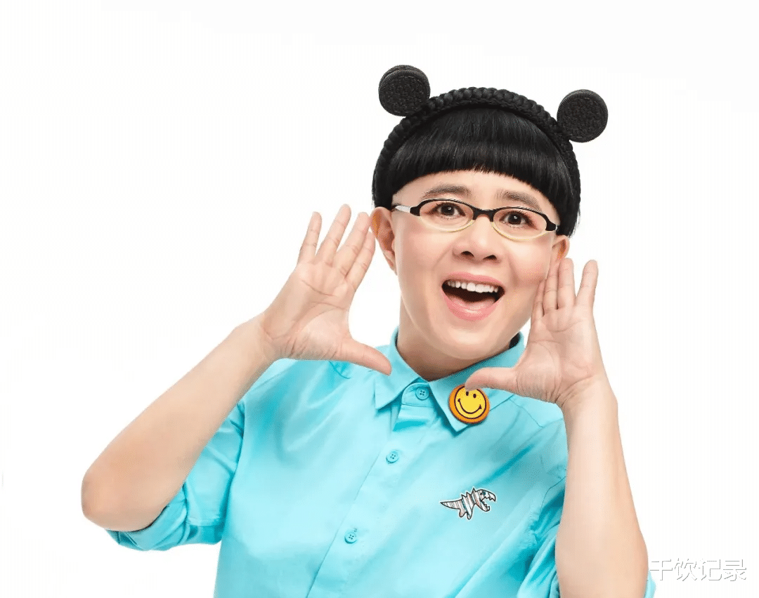 刘纯燕：爱上新闻联播主持人王宁，女儿美貌惊艳，倾国倾城！