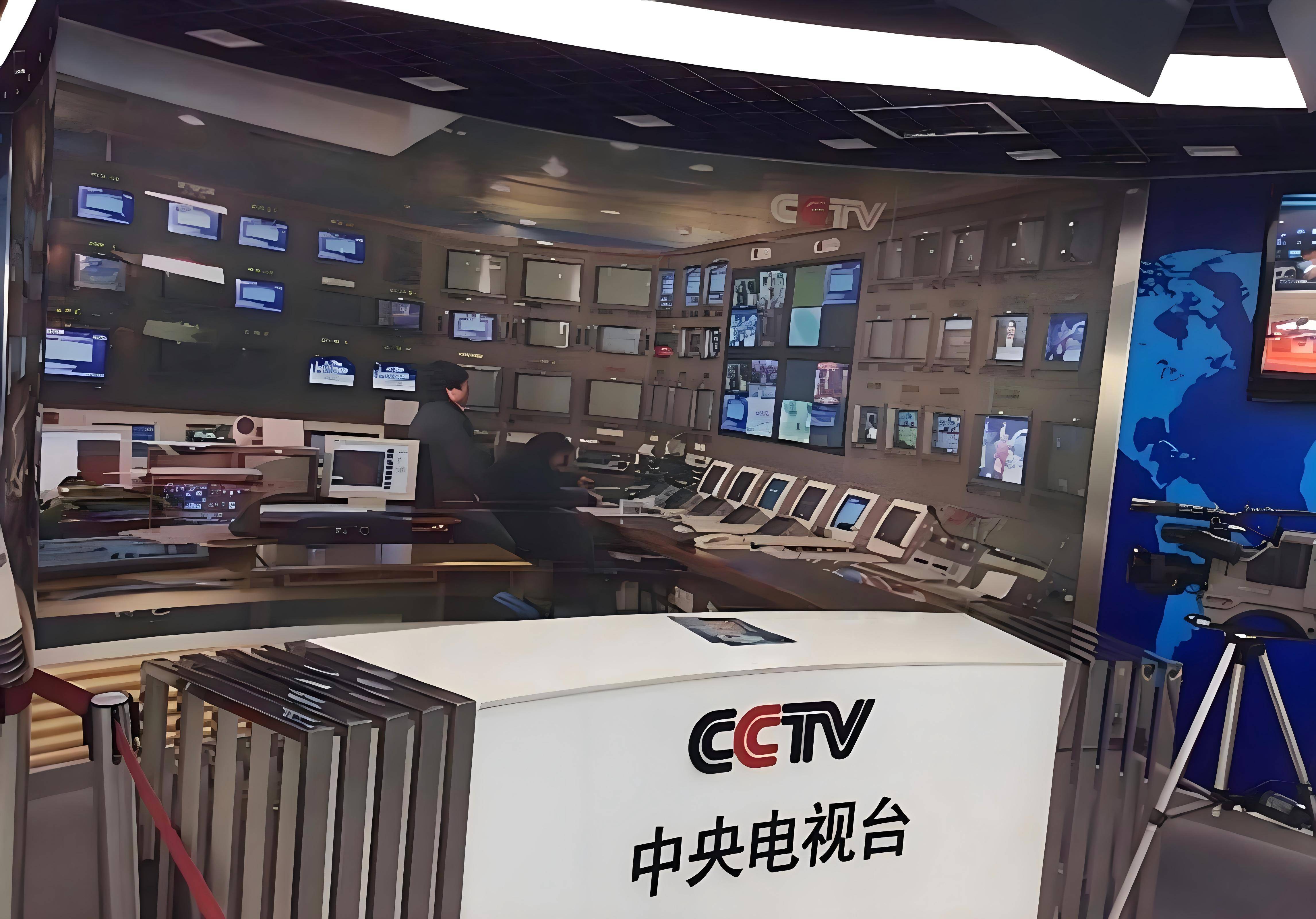 央视杨君访谈中央电视台《新闻联播》主持人李娟：您美丽的微笑胜过任何语言