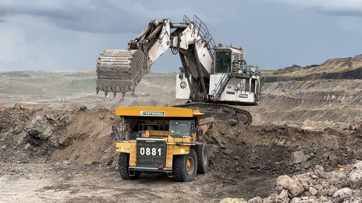 挖矿机(挖矿机挖比特币原理)